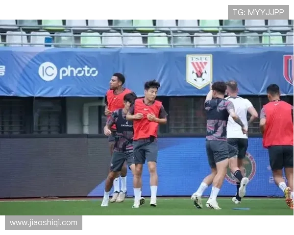 穆斯卡特帅气亮相 海港赛前Vlog发布